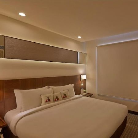 K10 Hotel Vadodara Luaran gambar