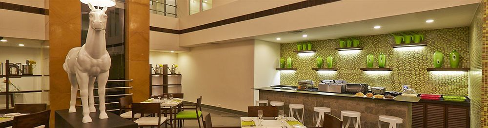 K10 Hotel Vadodara Luaran gambar